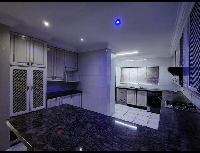 3 BEDROOM CLUSTER FOR SALE IN BARDENE